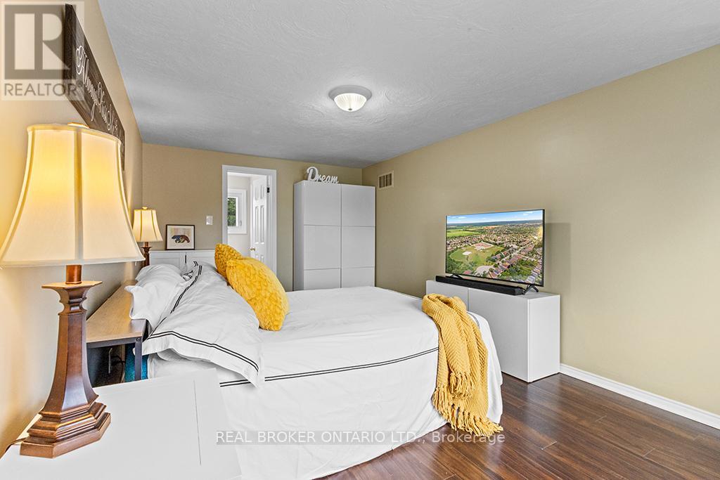 Single Family House for Sale in  MCVEIGH DRIVE Barrie (Northwest) 