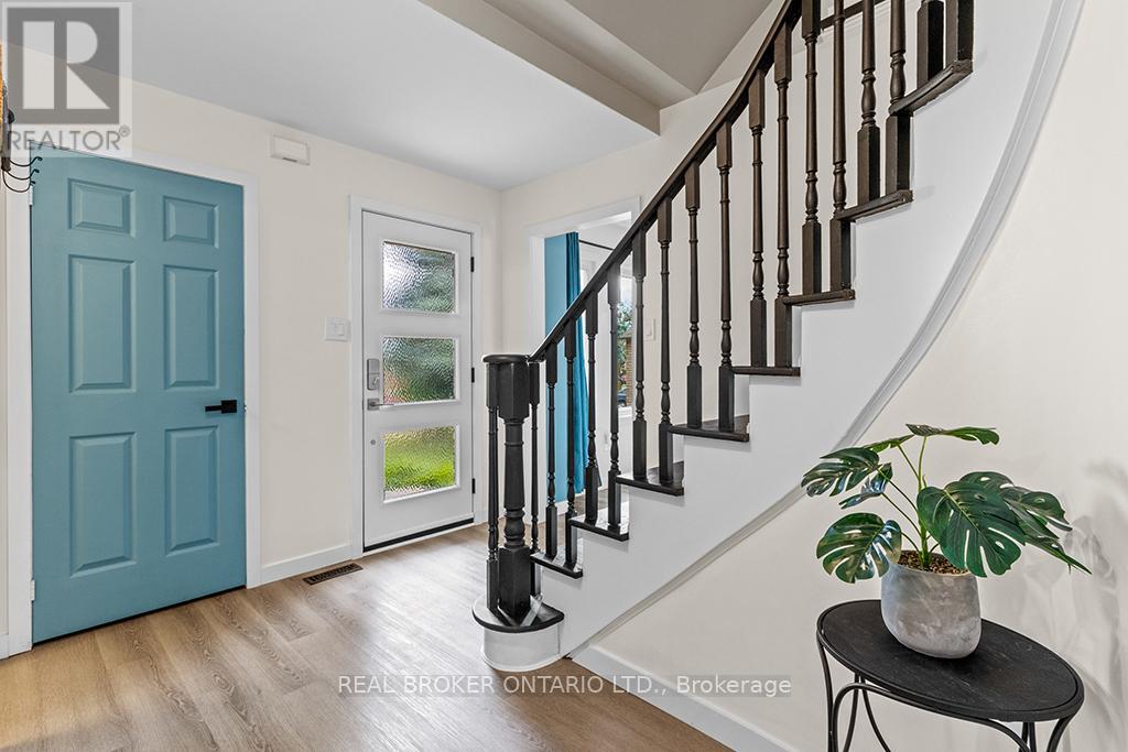 Single Family House for Sale in  MCVEIGH DRIVE Barrie (Northwest) 