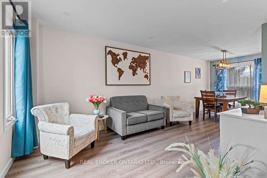 Single Family House for Sale in  MCVEIGH DRIVE Barrie (Northwest) 