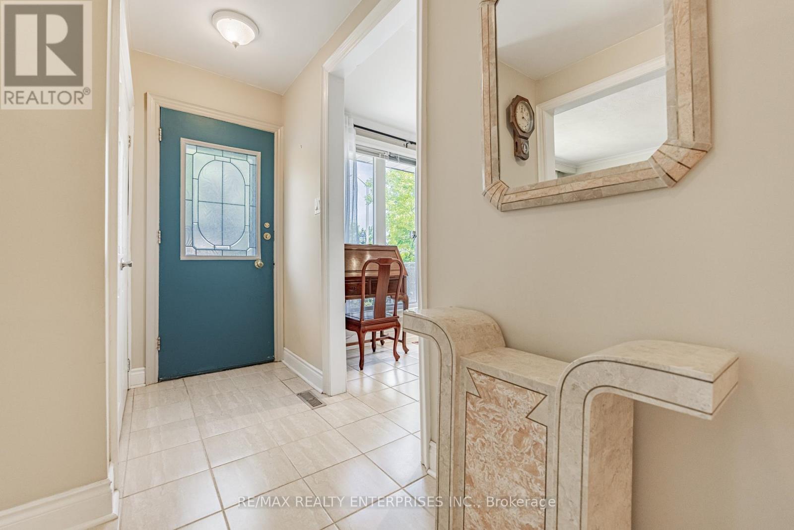 Photo 19 of 2694 Truscott Drive, Mississauga ON