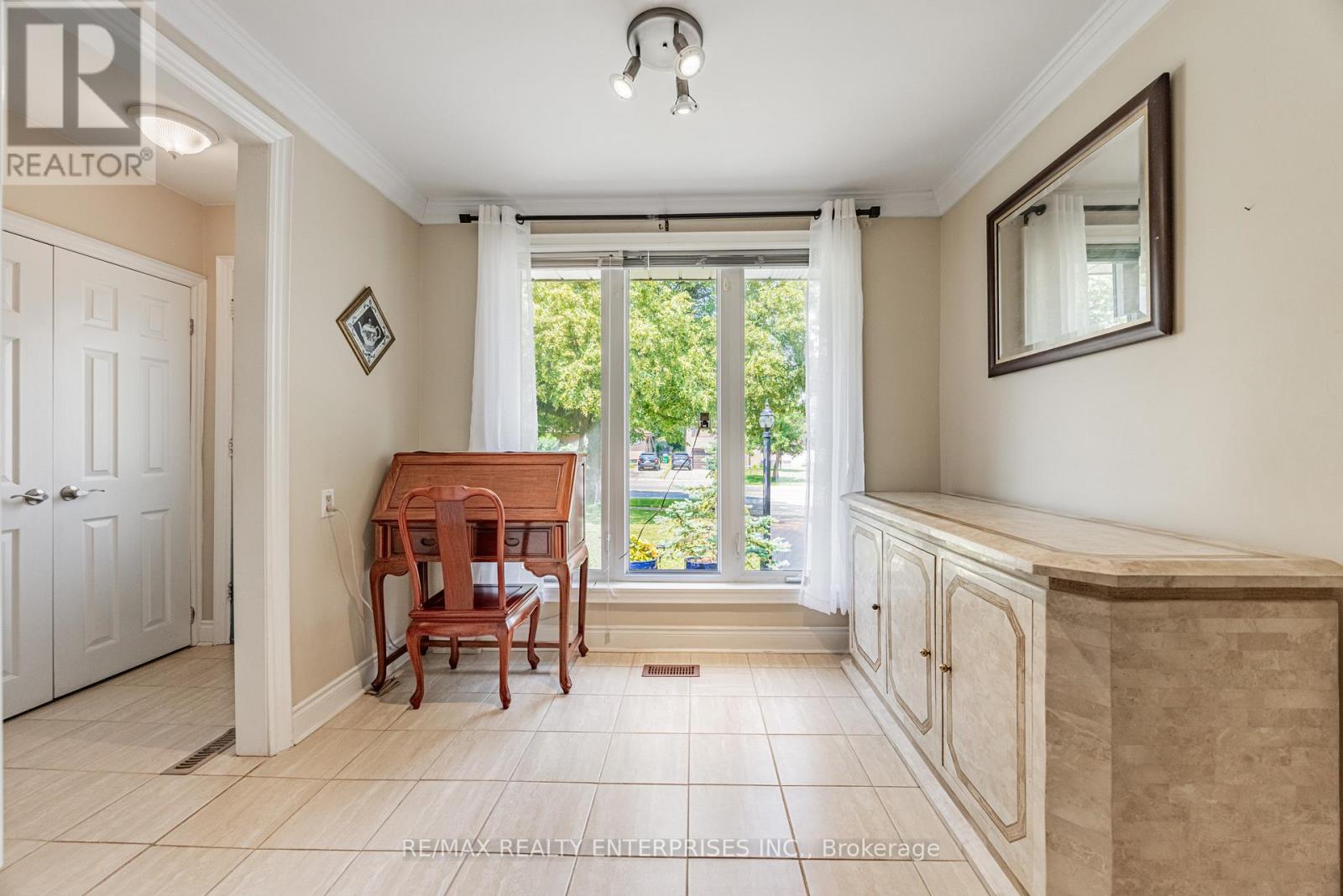 Photo 33 of 2694 Truscott Drive, Mississauga ON