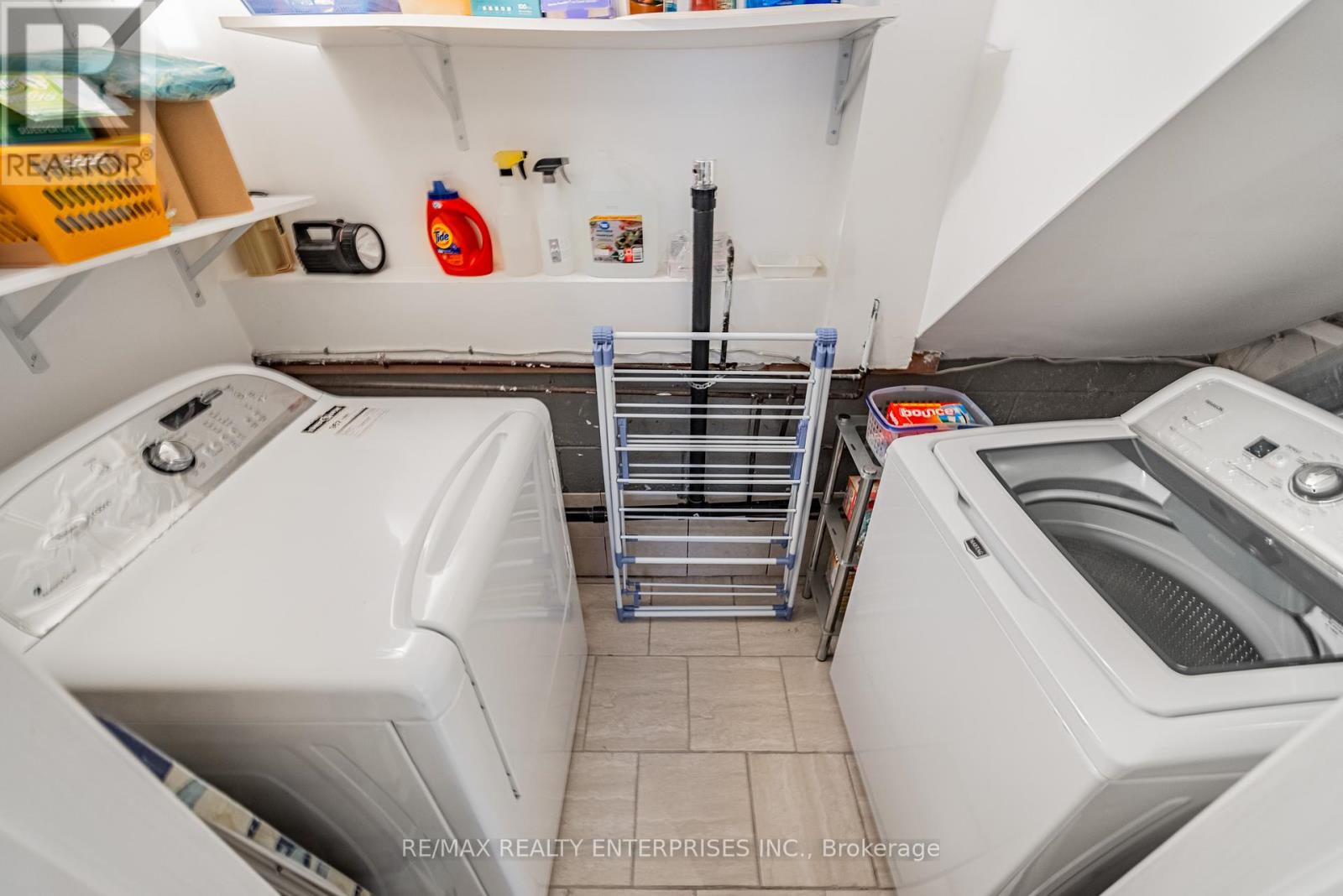 Photo 22 of 2694 Truscott Drive, Mississauga ON