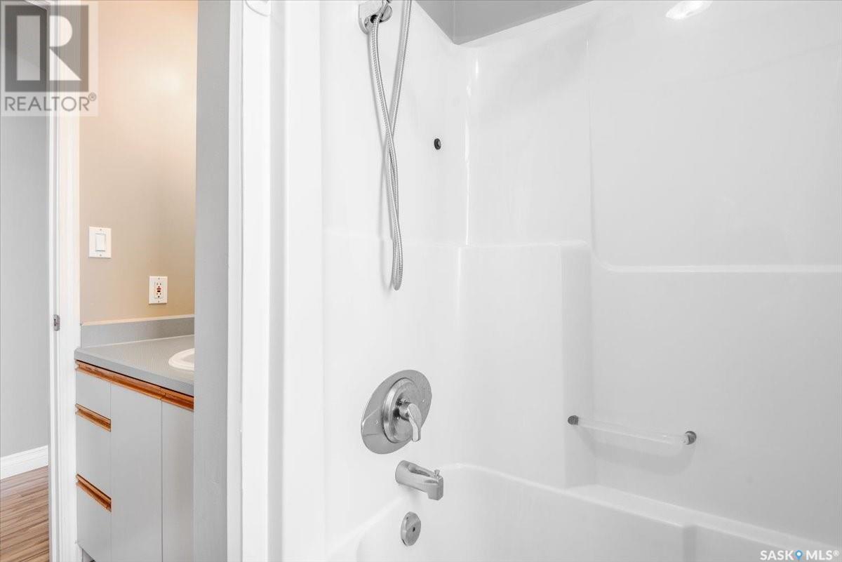 Photo 16 of 801 1867 Hamilton Street, Regina SK