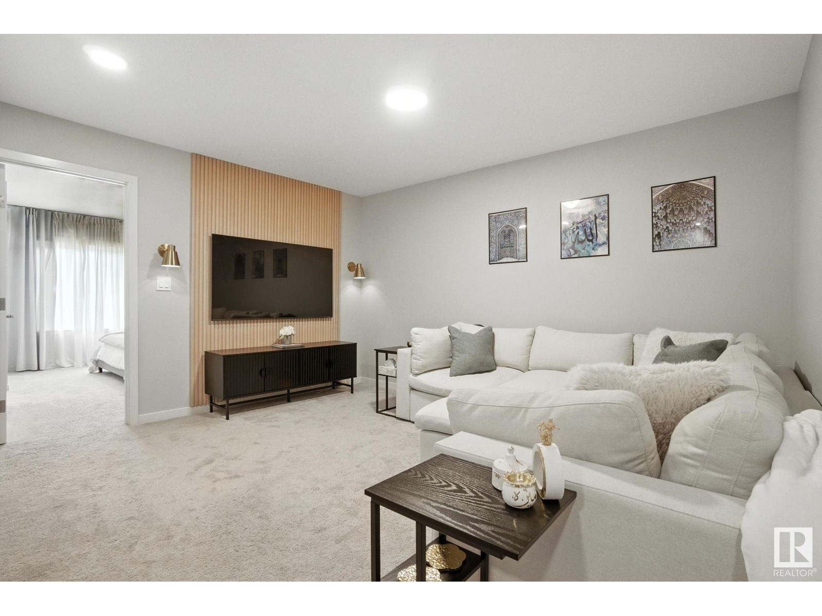 Photo 18 of 17367 100 St Nw, Edmonton AB