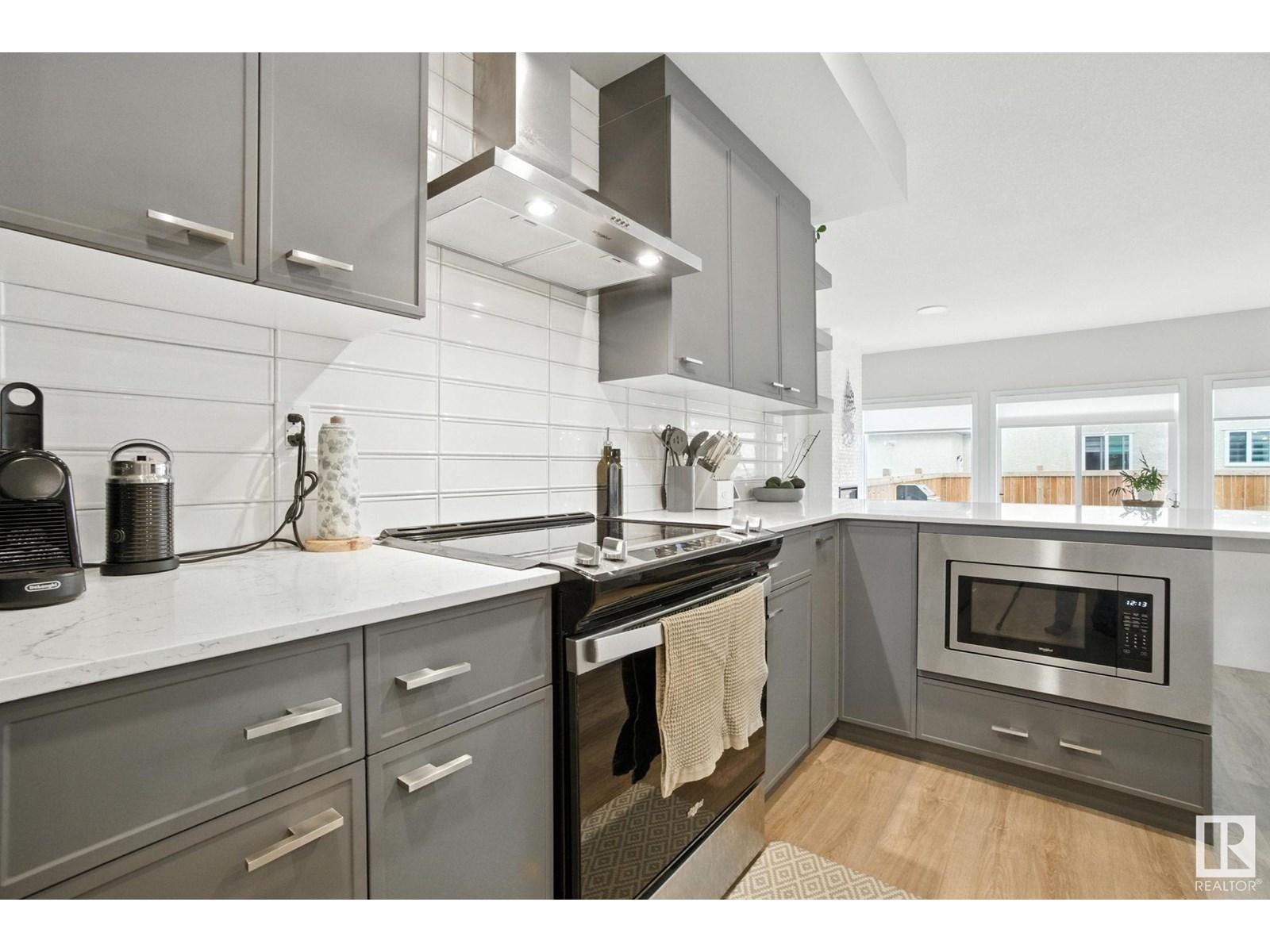 Photo 9 of 17367 100 St Nw, Edmonton AB