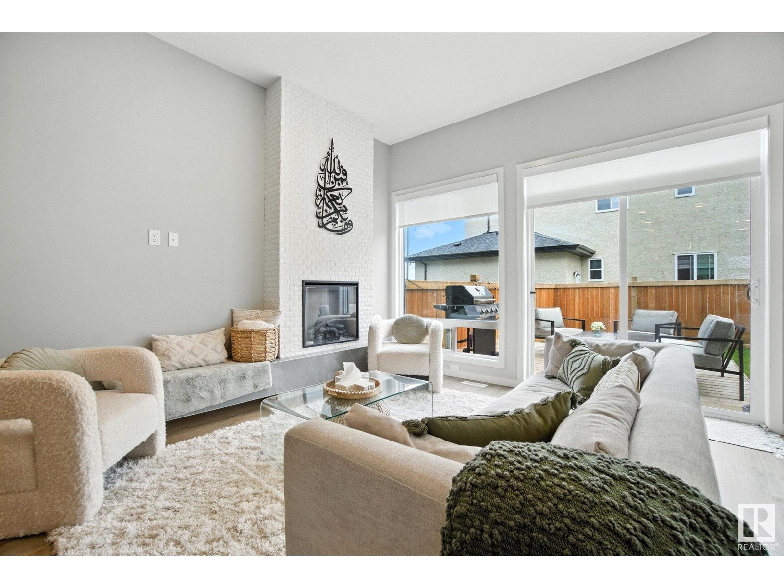 Photo 14 of 17367 100 St Nw, Edmonton AB