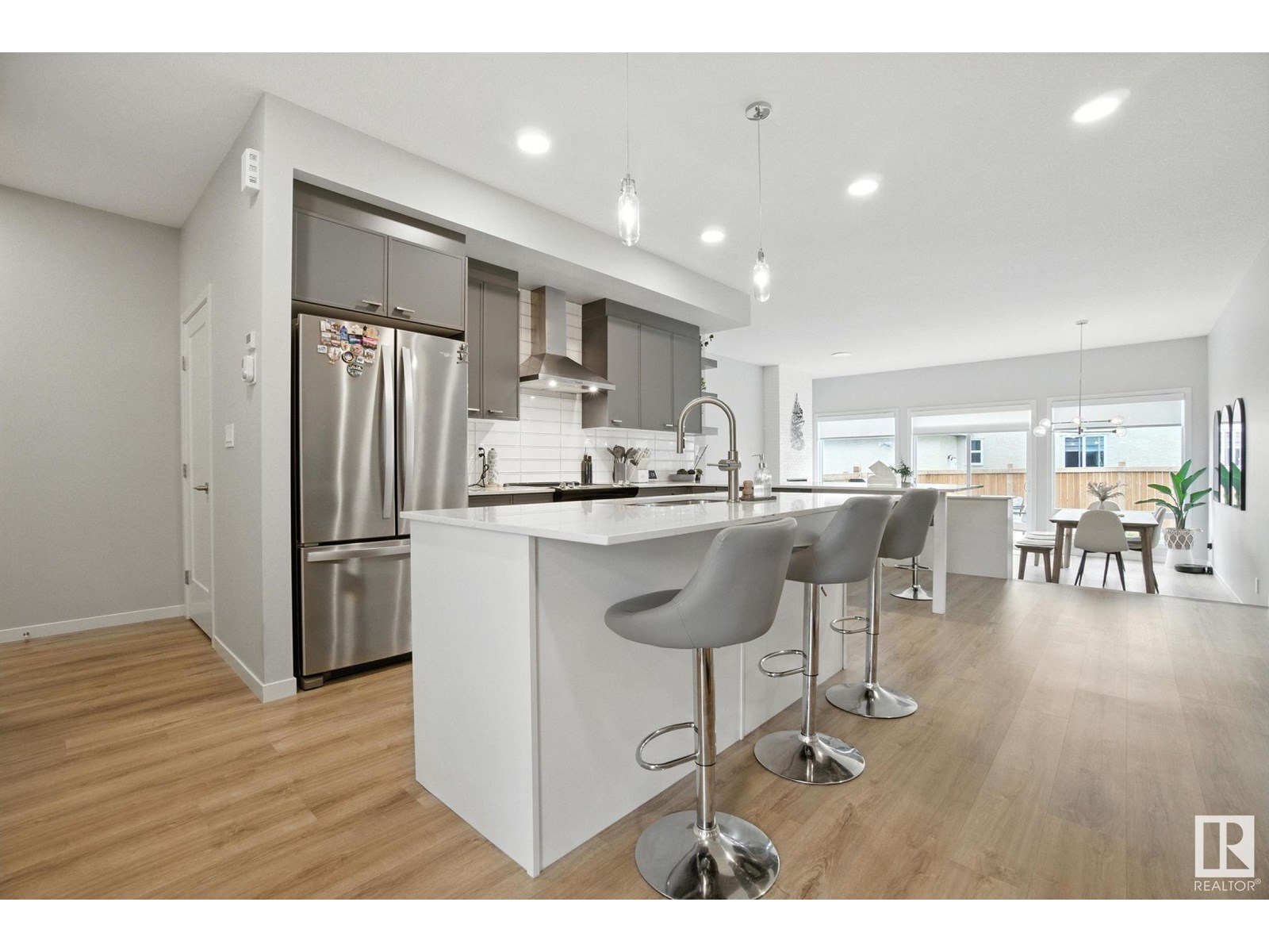 Photo 5 of 17367 100 St Nw, Edmonton AB