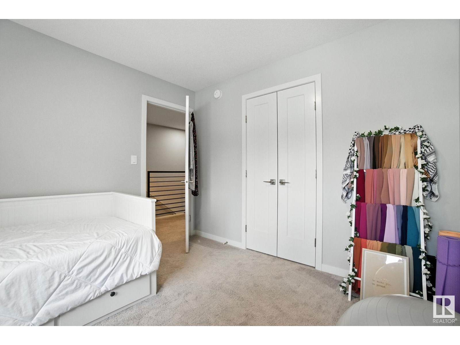 Photo 30 of 17367 100 St Nw, Edmonton AB