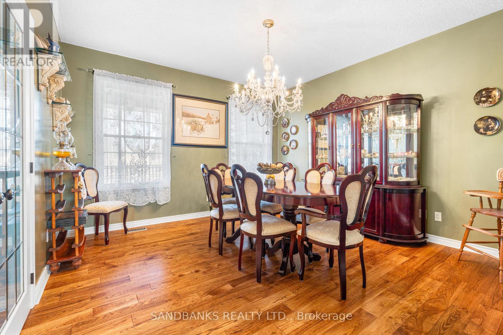 Photo 17 of 108 Murray Street, Quinte West ON