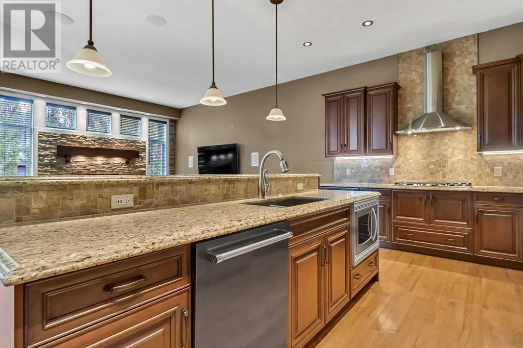 184 Cranarch Circle SE, Calgary, Alberta