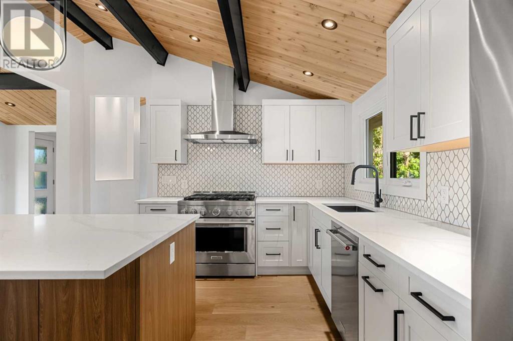 Single Family House Bungalow for Sale in  Gainsborough Drive SW Glamorgan Calgary 