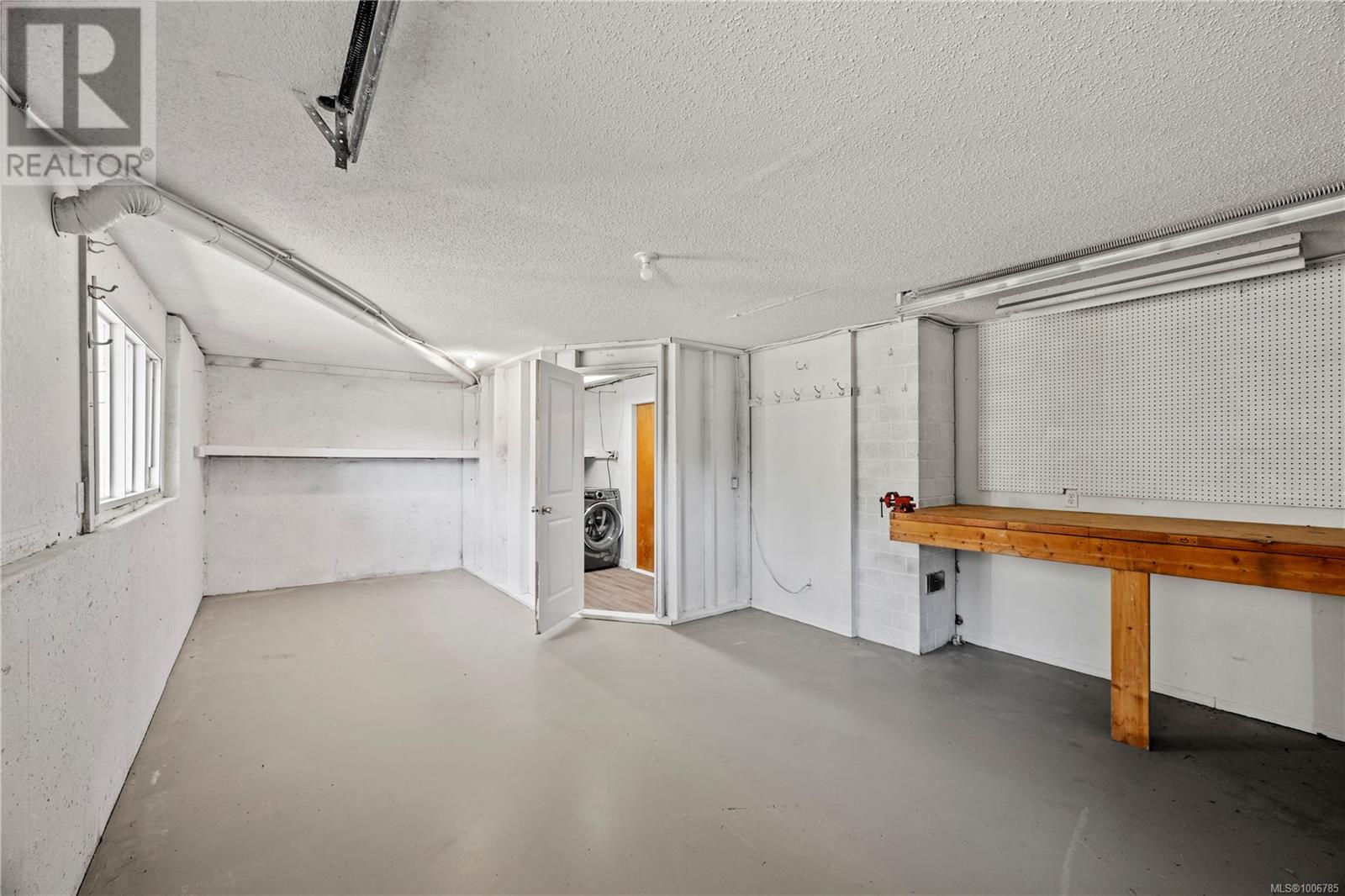 2276 Kemp Lake Rd, Sooke