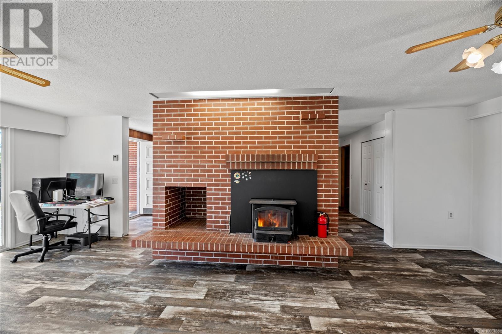 2276 Kemp Lake Rd, Sooke