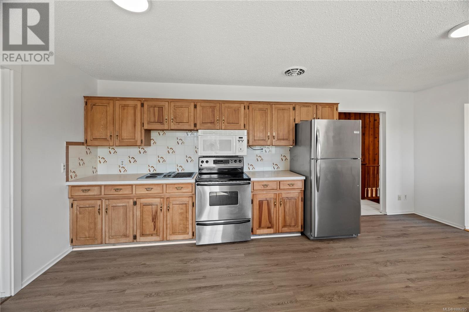 2276 Kemp Lake Rd, Sooke