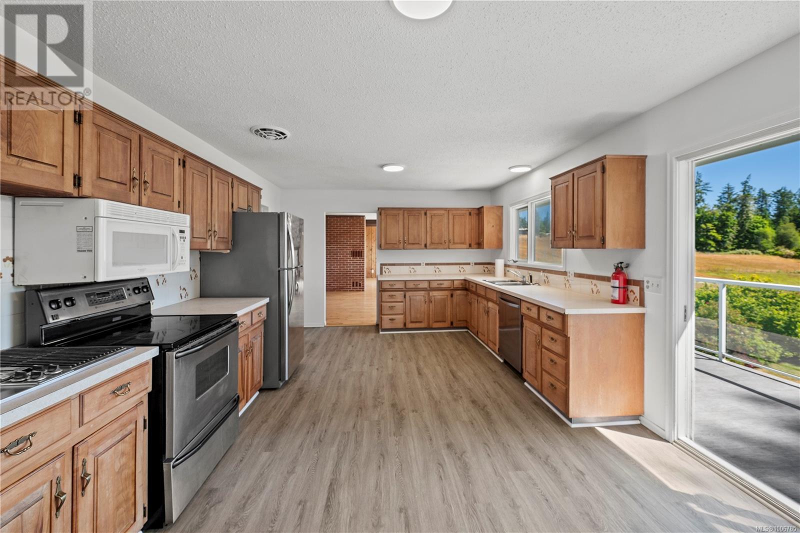 2276 Kemp Lake Rd, Sooke