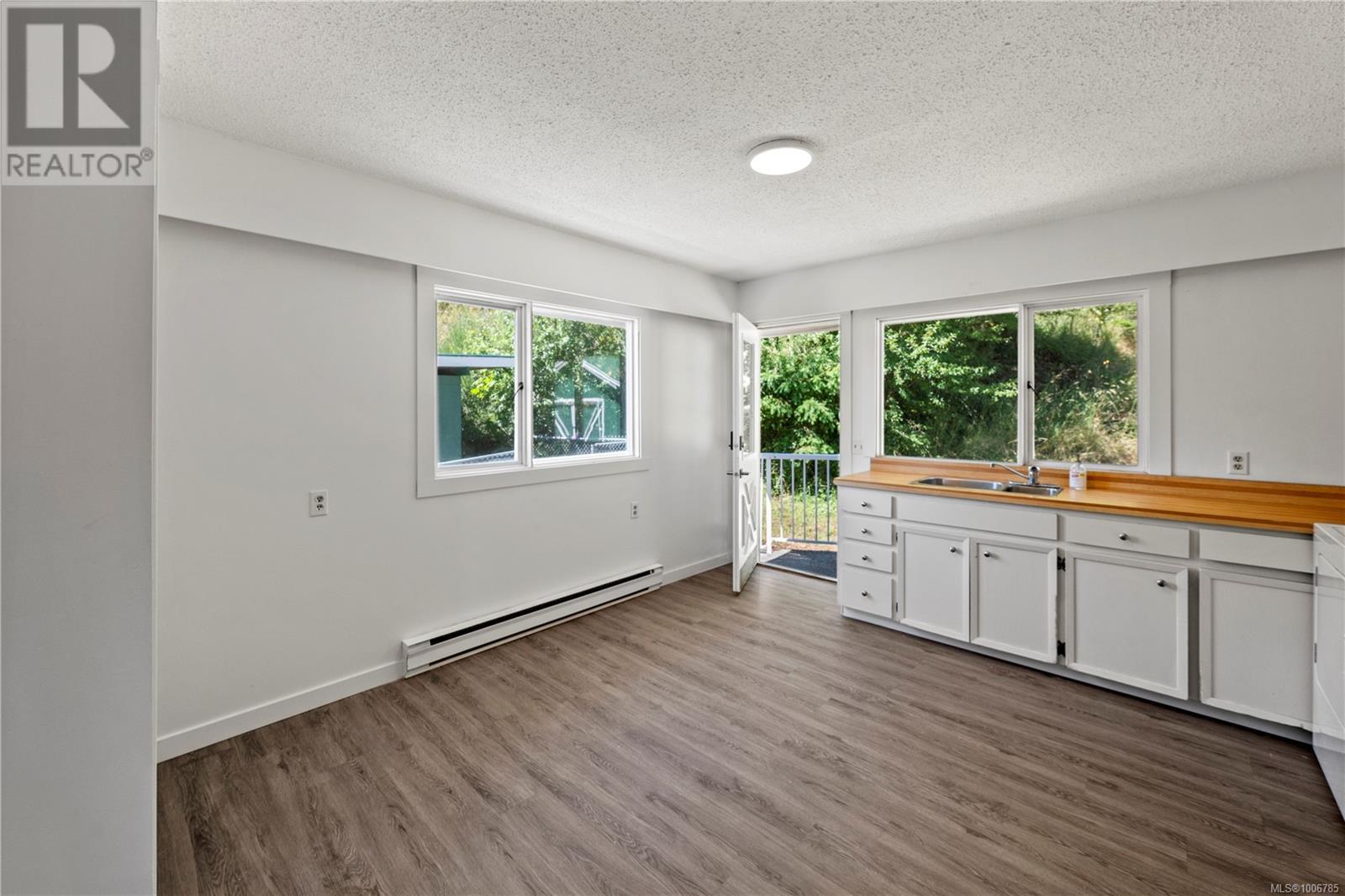 2276 Kemp Lake Rd, Sooke