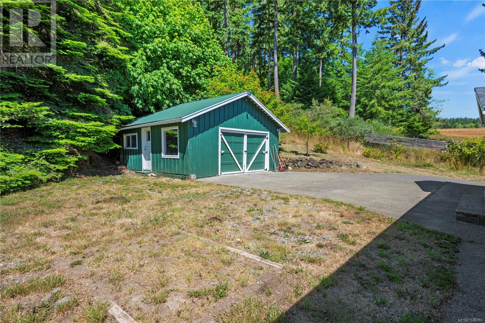 2276 Kemp Lake Rd, Sooke
