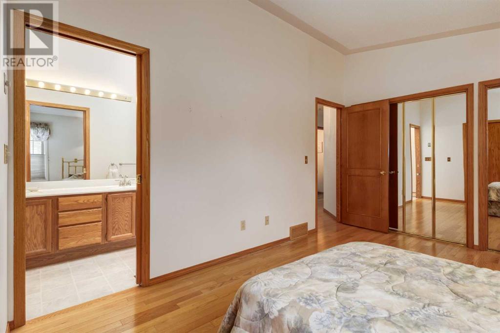 Single Family House for Sale in  Shawnee Road SW Shawnee Slopes Calgary 