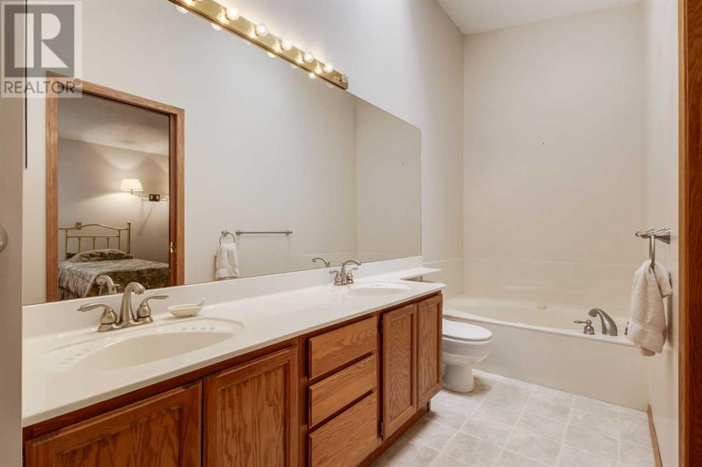 Single Family House for Sale in  Shawnee Road SW Shawnee Slopes Calgary 
