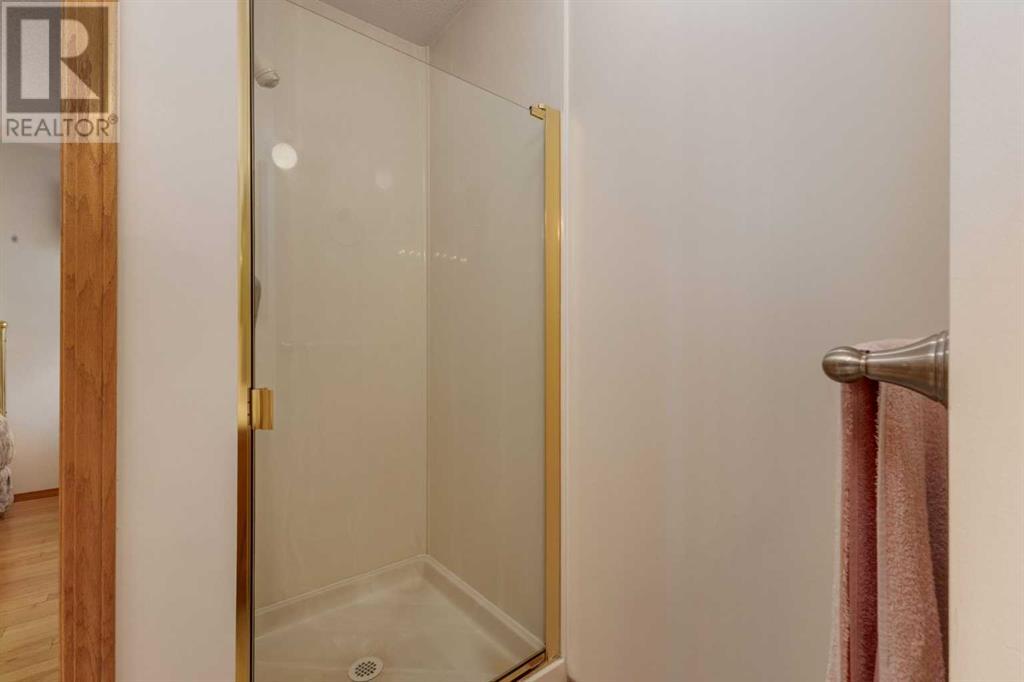 Single Family House for Sale in  Shawnee Road SW Shawnee Slopes Calgary 