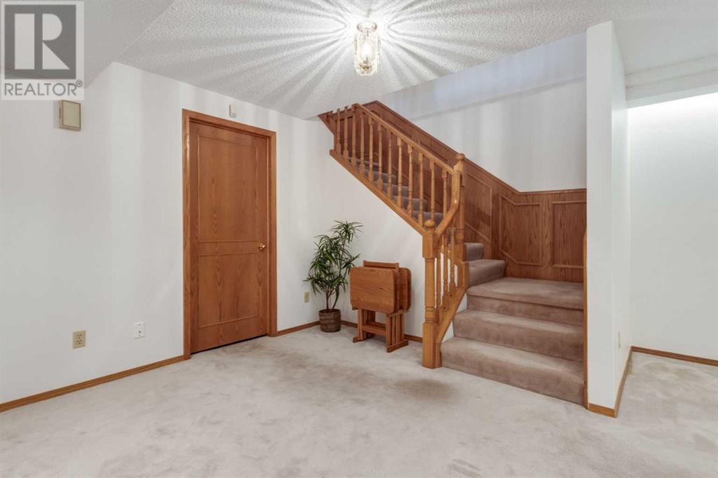 Single Family House for Sale in  Shawnee Road SW Shawnee Slopes Calgary 