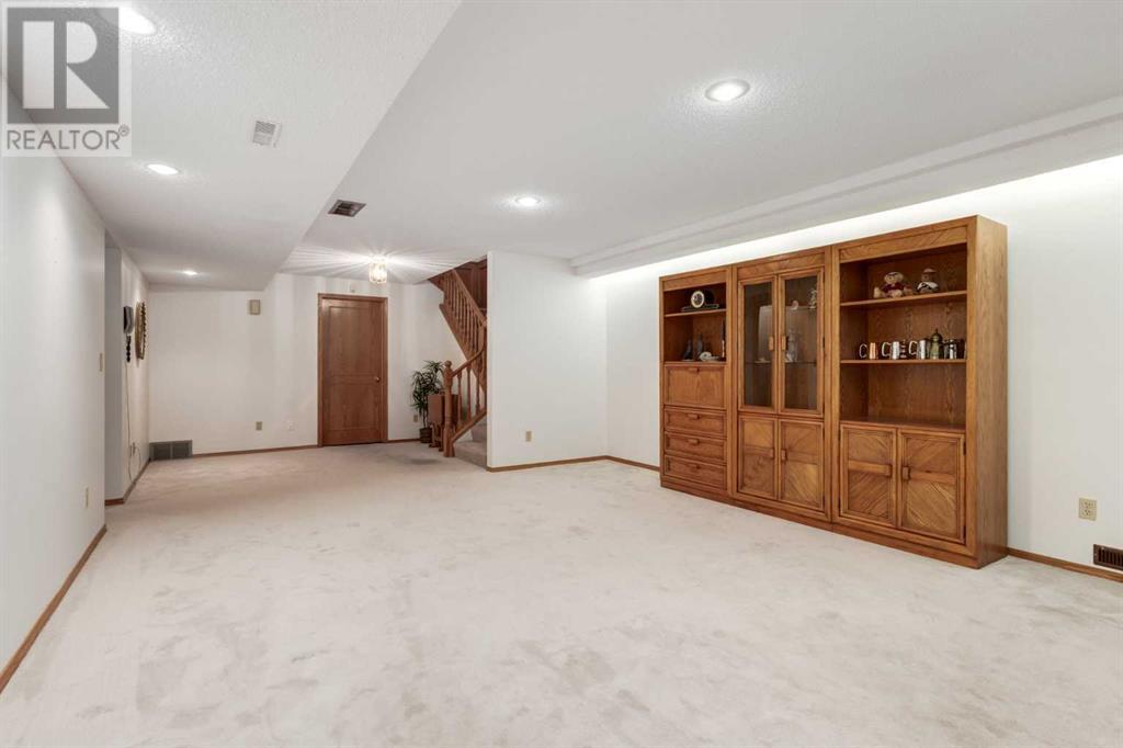 Single Family House for Sale in  Shawnee Road SW Shawnee Slopes Calgary 