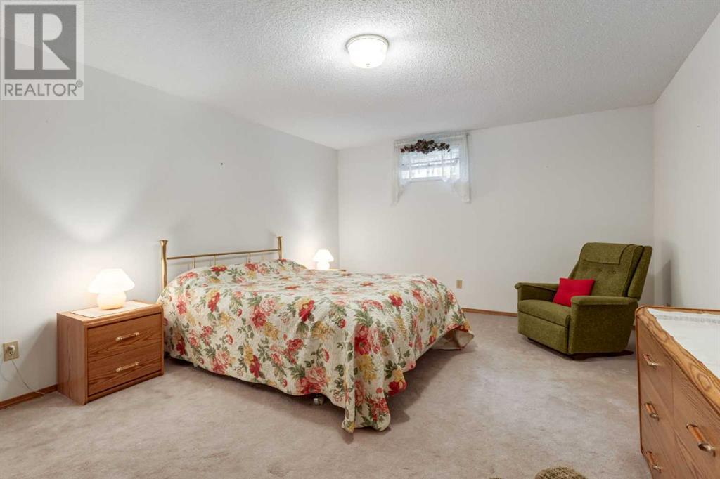 Single Family House for Sale in  Shawnee Road SW Shawnee Slopes Calgary 