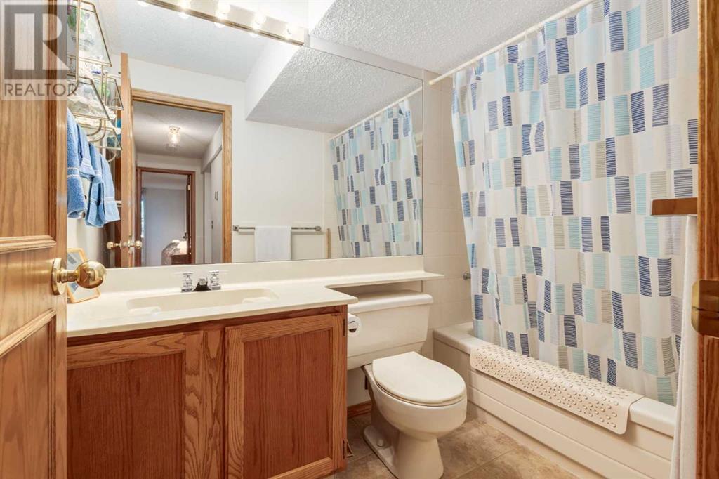 Single Family House for Sale in  Shawnee Road SW Shawnee Slopes Calgary 