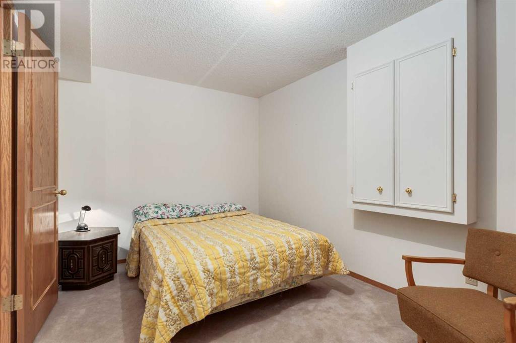 Single Family House for Sale in  Shawnee Road SW Shawnee Slopes Calgary 