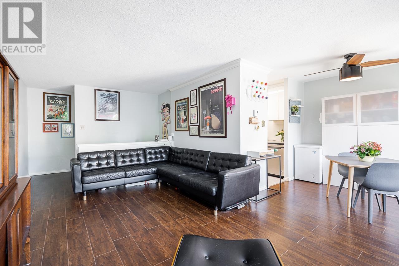 Photo 8 of 25 10200 4th Avenue, Richmond BC