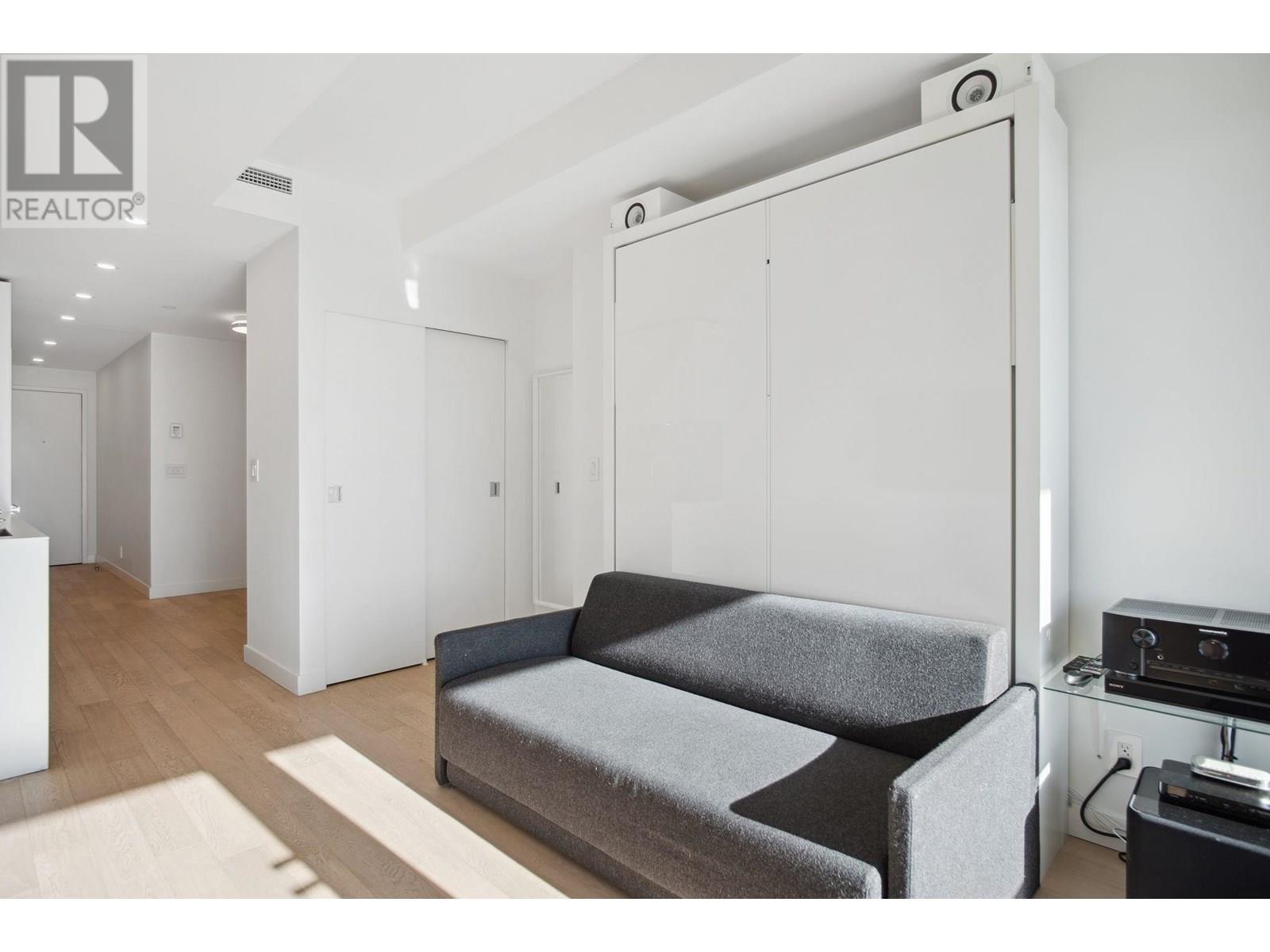 Photo 10 of 4610 1480 Howe Street, Vancouver BC