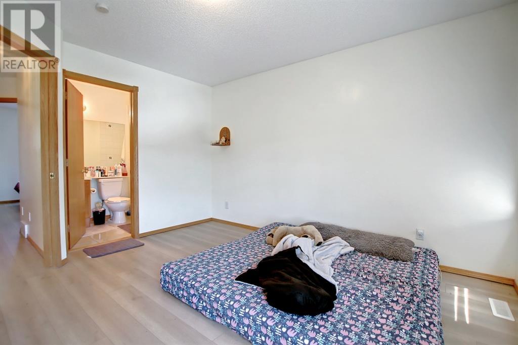 Single Family House for Sale in  Tarington Close NE Taradale Calgary 