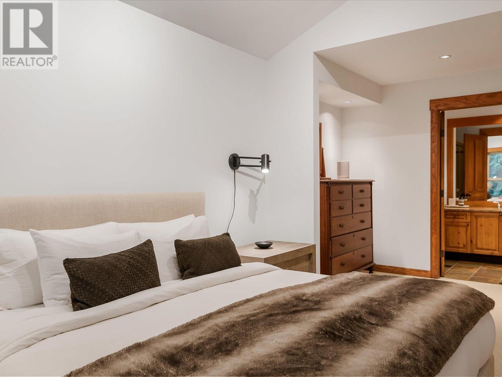 1 4668 BLACKCOMB WAY, Whistler