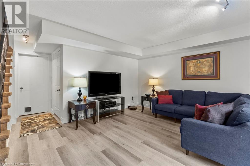 Photo 25 of 4361 Arejay Avenue, Lincoln ON