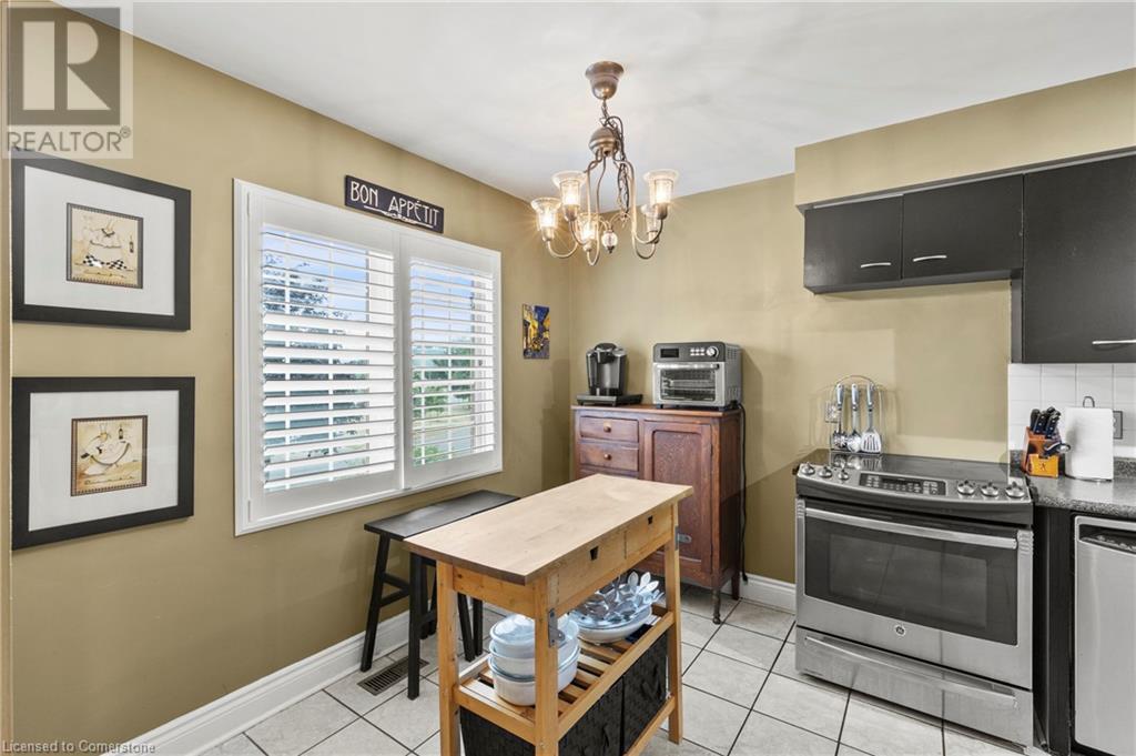 Photo 21 of 4361 Arejay Avenue, Lincoln ON