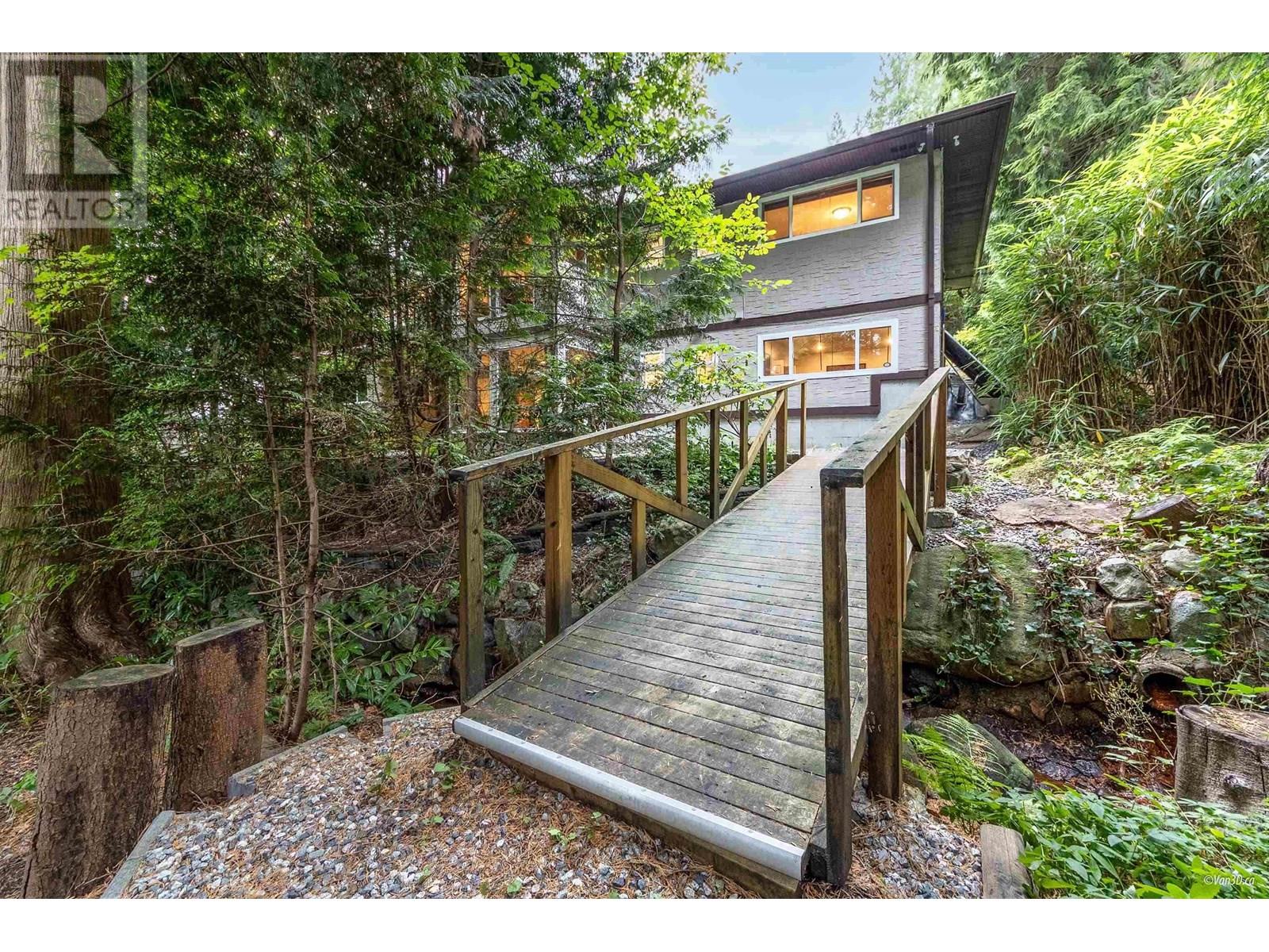 Photo 9 of 4540 Mountain Highway, North Vancouver BC
