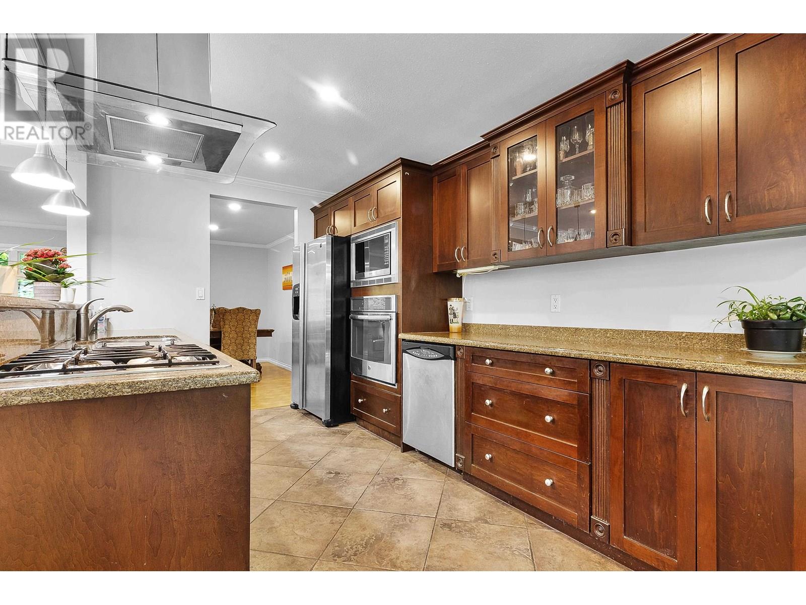 Photo 3 of 4540 Mountain Highway, North Vancouver BC