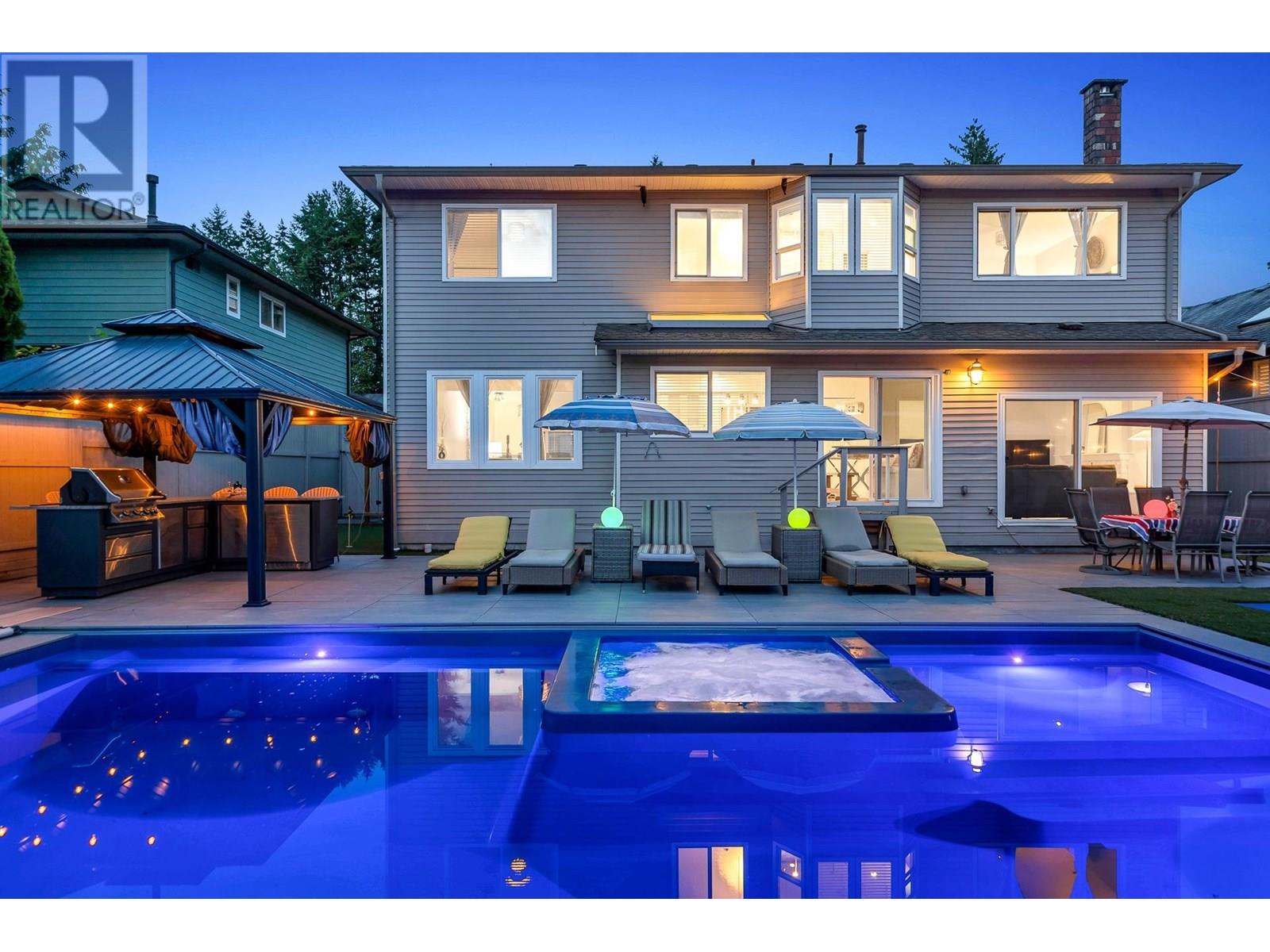 Photo 2 of 2021 Rufus Drive, North Vancouver BC