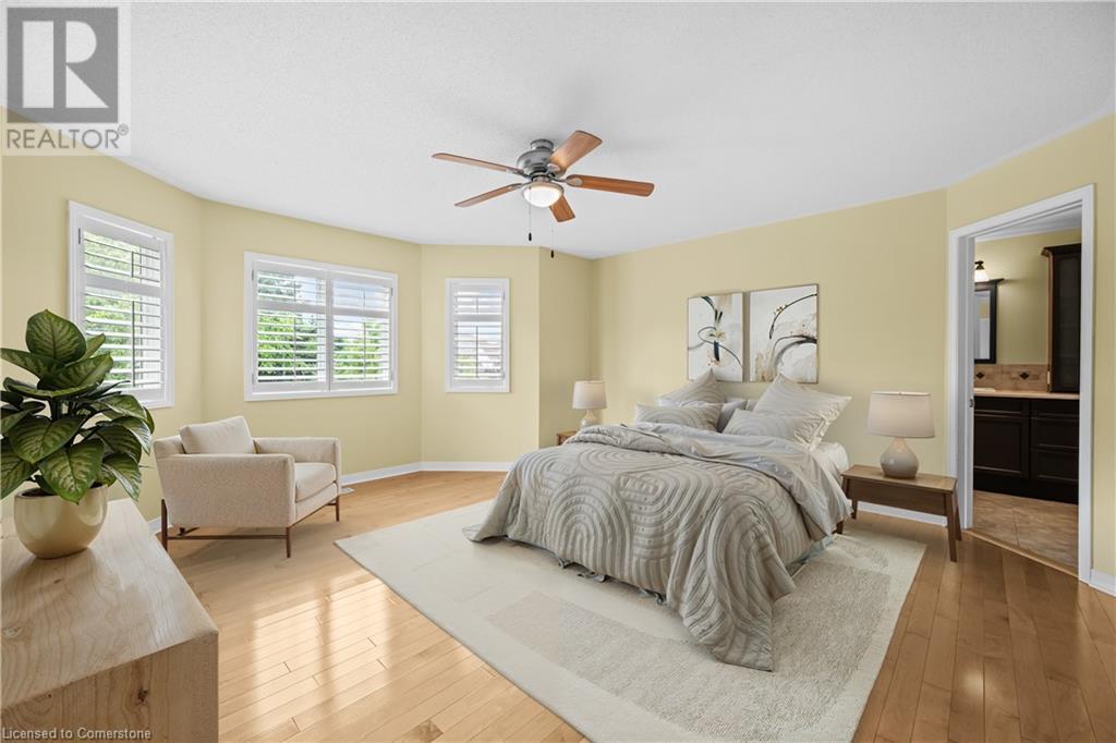 Photo 33 of 2531 Hogan Court, Burlington ON