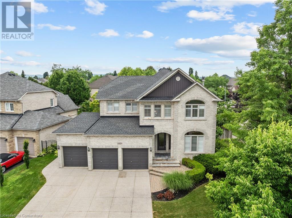 Photo 10 of 2531 Hogan Court, Burlington ON