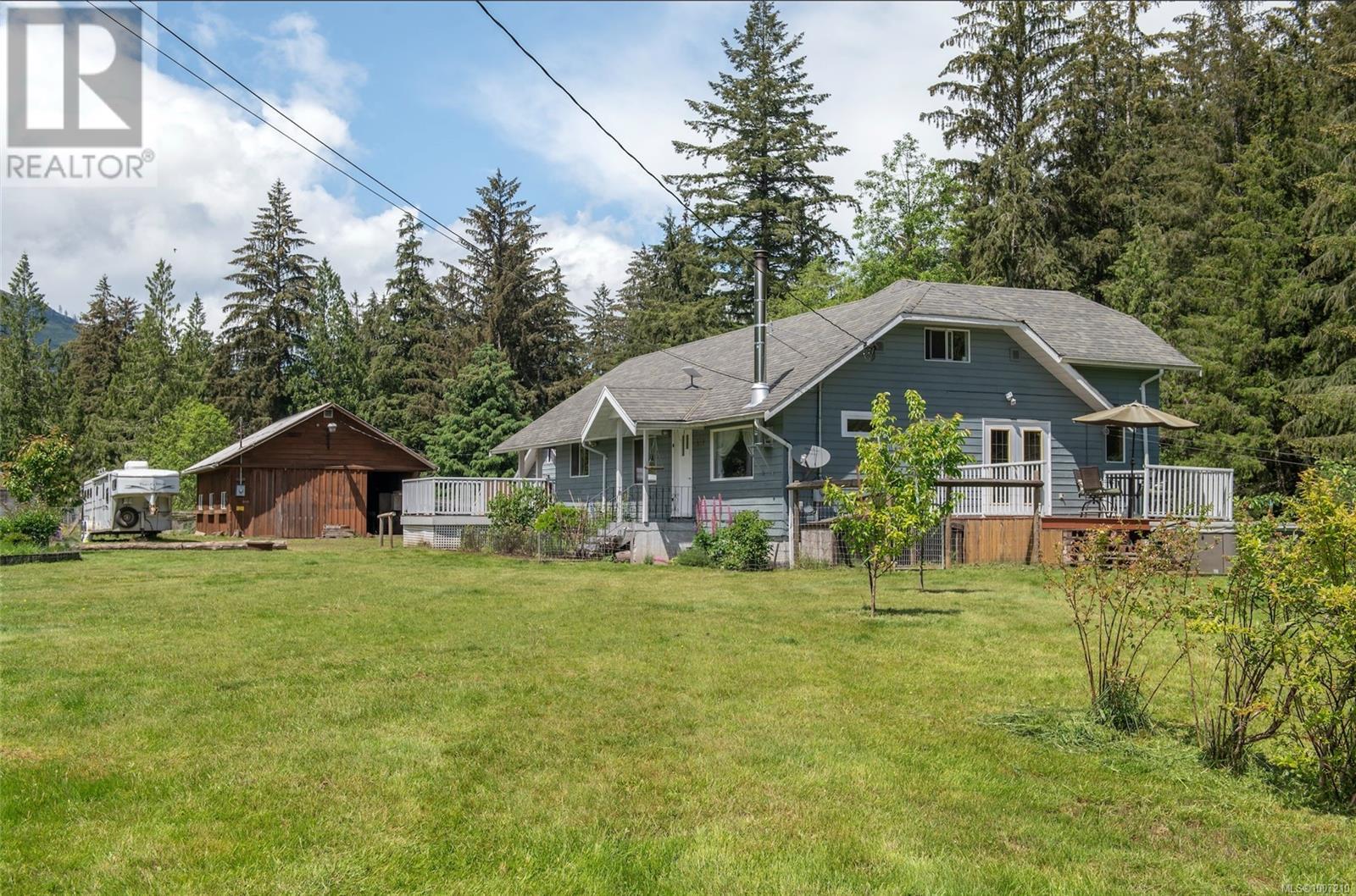 Photo 1 of 870 Sayward Rd, Sayward BC