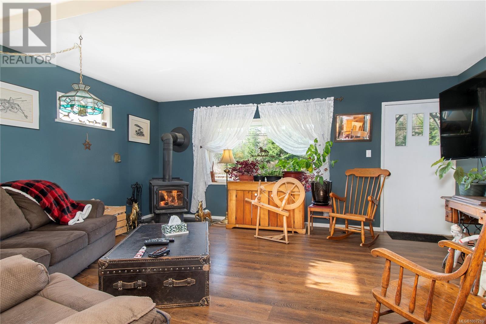 Photo 12 of 870 Sayward Rd, Sayward BC