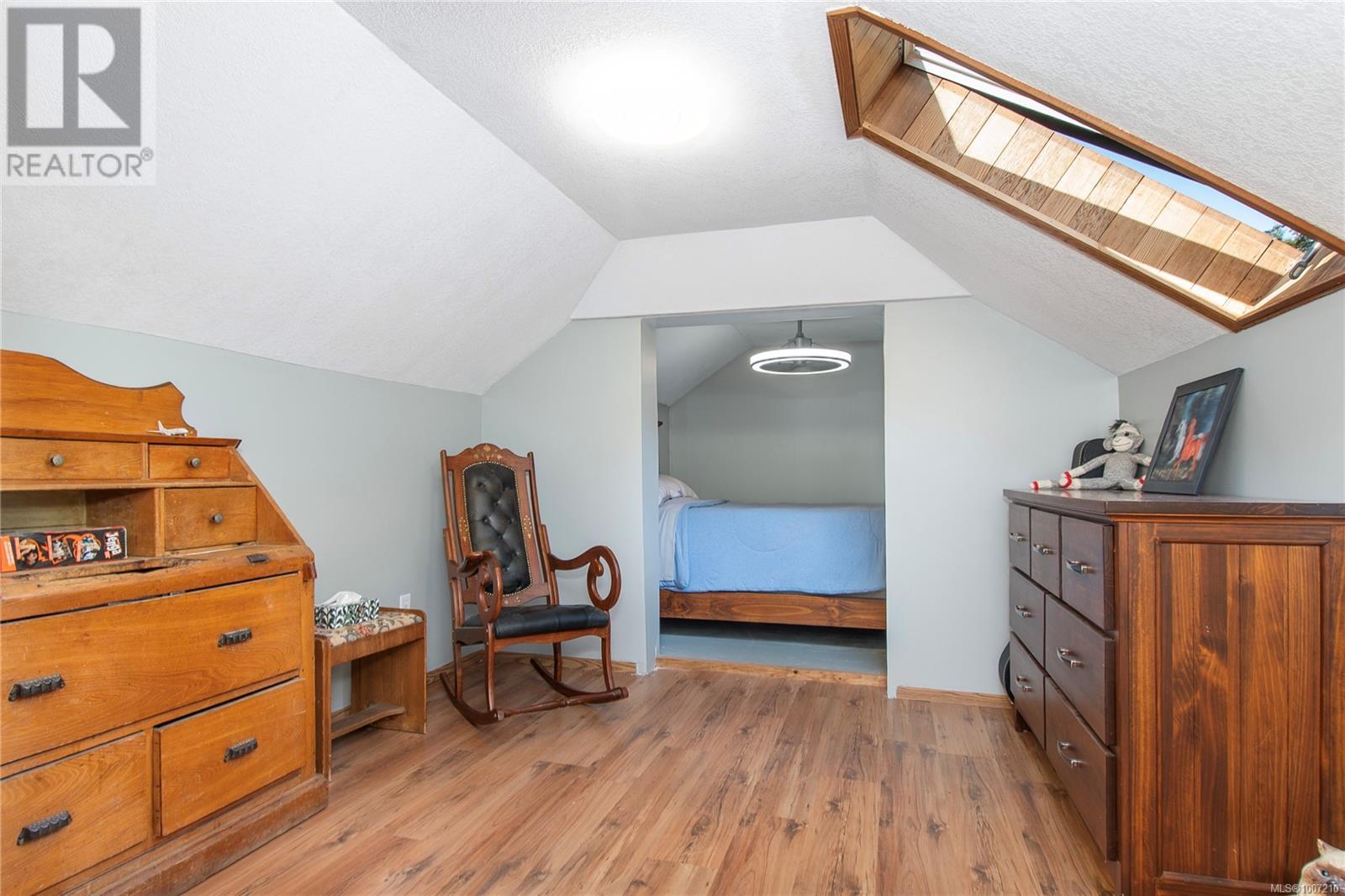 Photo 18 of 870 Sayward Rd, Sayward BC