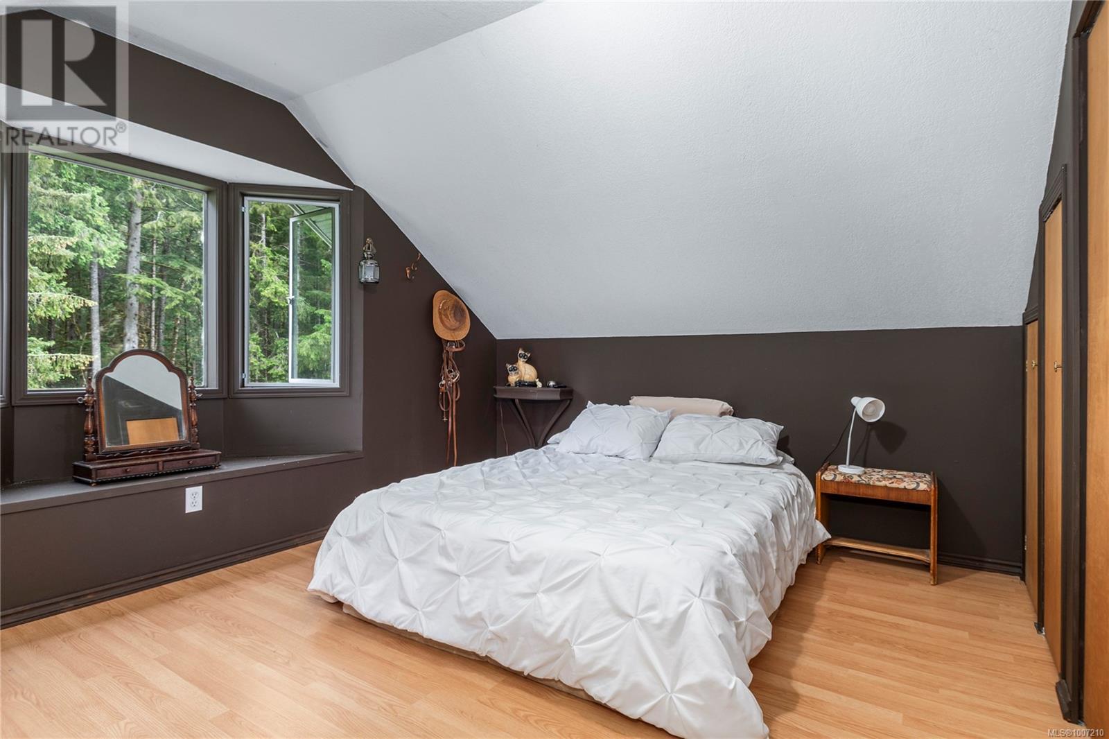 Photo 23 of 870 Sayward Rd, Sayward BC
