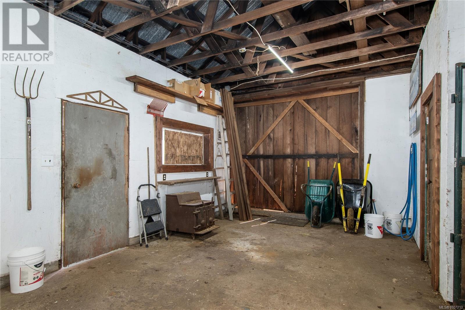 Photo 36 of 870 Sayward Rd, Sayward BC
