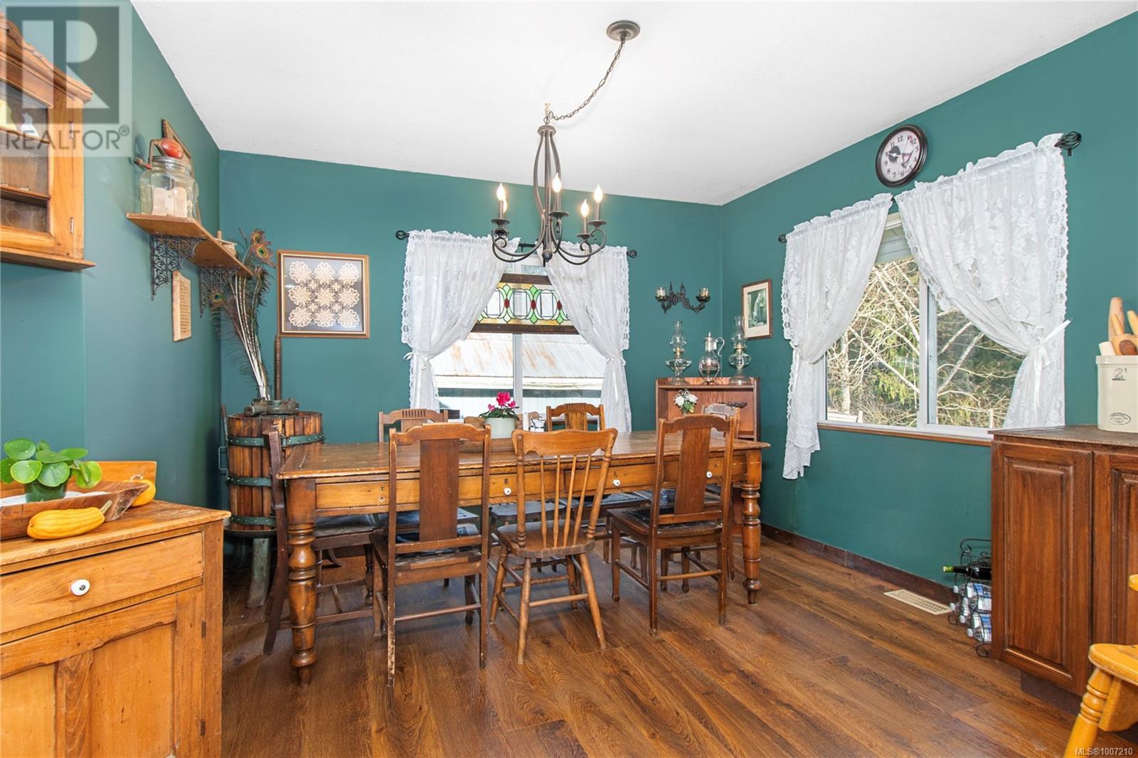 Photo 4 of 870 Sayward Rd, Sayward BC