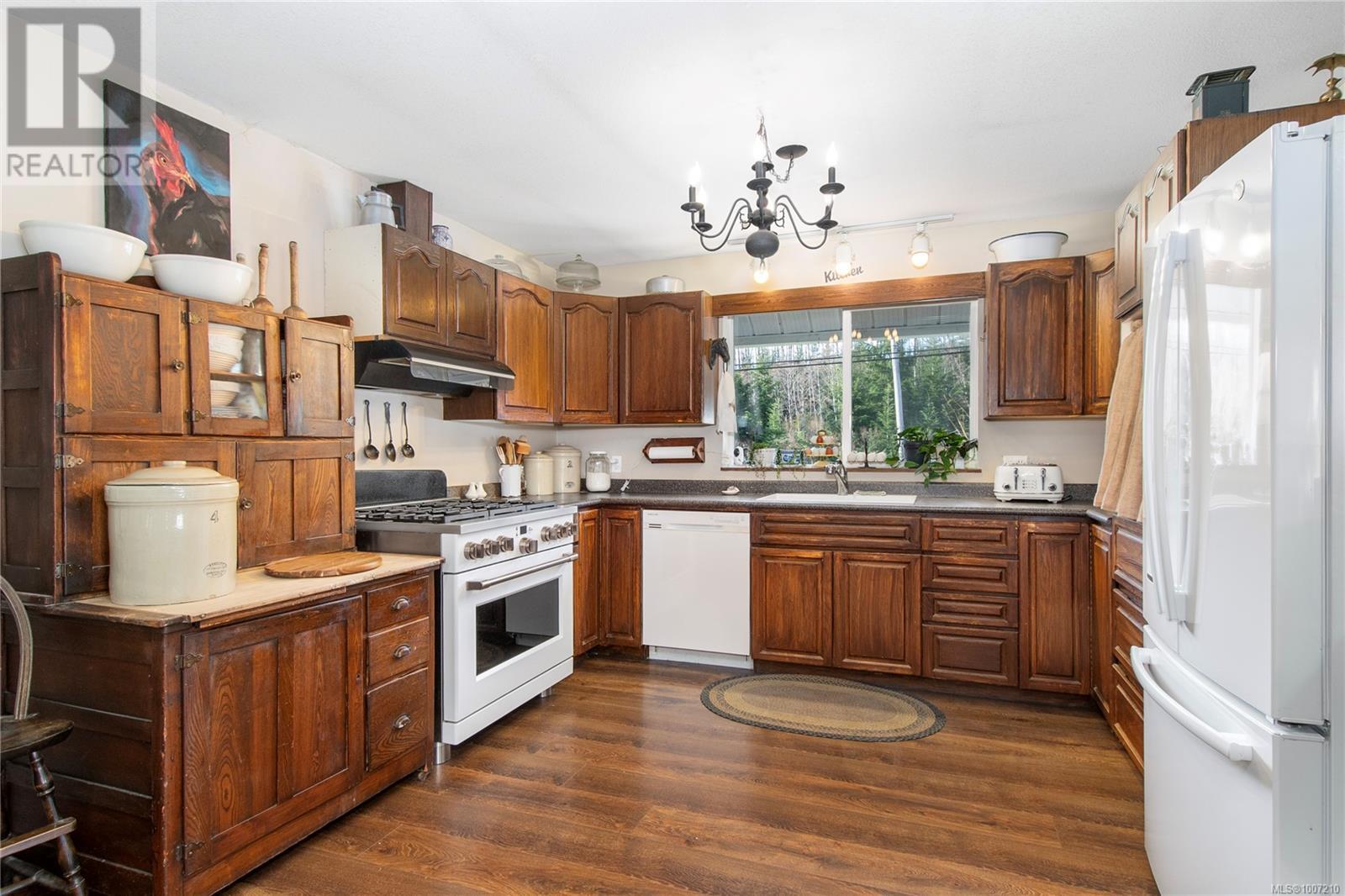 Photo 6 of 870 Sayward Rd, Sayward BC