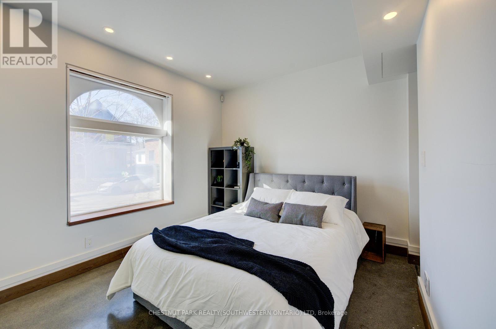Photo 42 of 23 Richmond Avenue, Kitchener ON