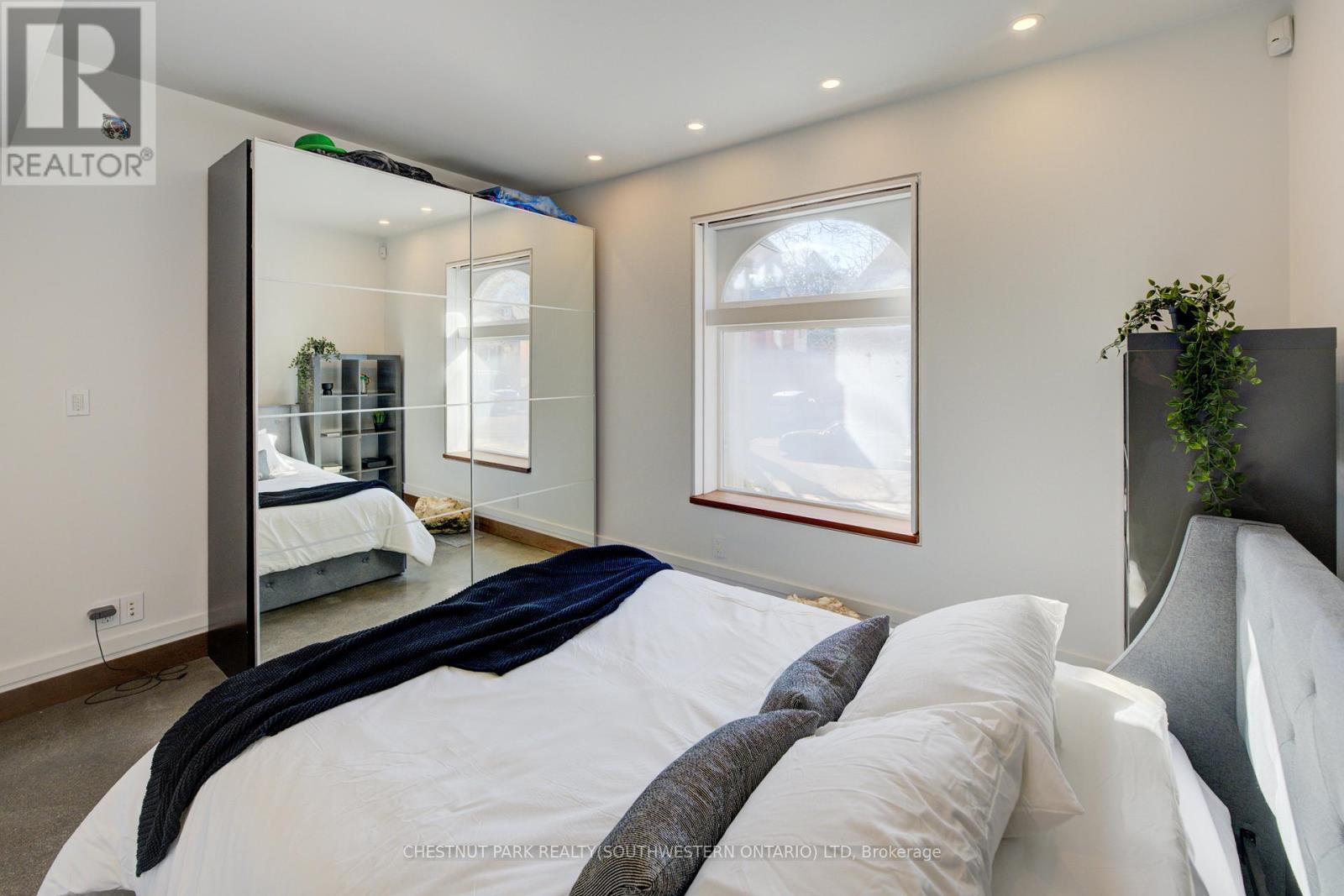 Photo 20 of 23 Richmond Avenue, Kitchener ON
