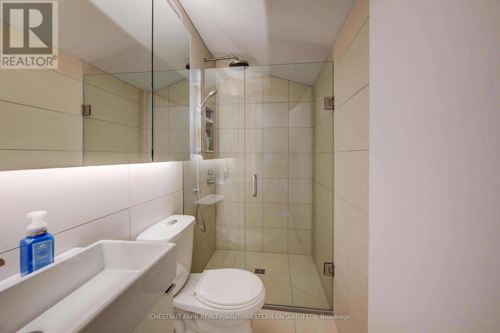 Photo 18 of 23 Richmond Avenue, Kitchener ON
